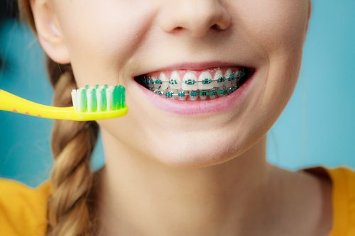 Braces & Mistakes in oral hygiene when braces Picture 2