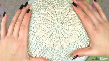 How to Make a Doily Lamp Picture 2