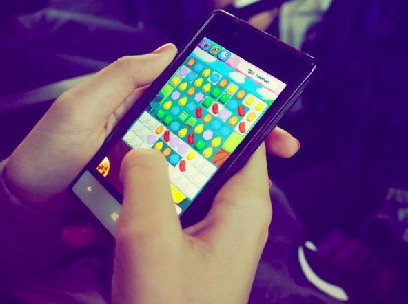 Picture 2 of 5 Considerations When Playing an Online Mobile Game