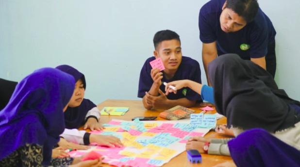 Picture 2 of Fundraising Strategy Tips From the Experts