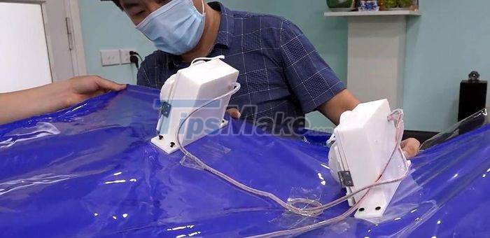 It only takes 15 minutes to assemble, the 'safely isolated sampling chamber' is ready for testing in Vietnam Picture 8