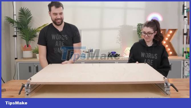 Homemade world's largest laptop, 43 inch screen Picture 1