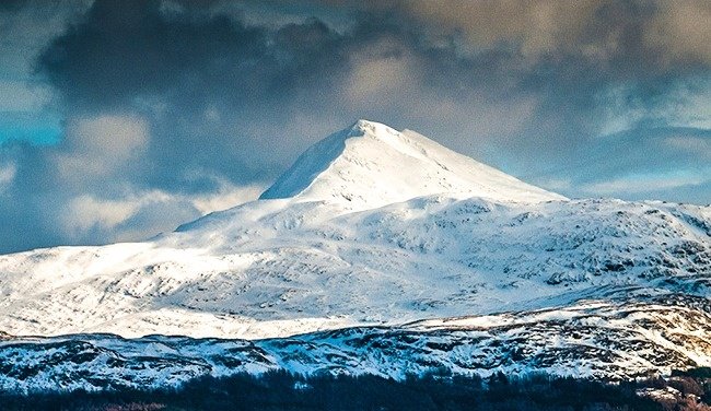 10 interesting secrets behind the logos of famous Hollywood studios Picture 7