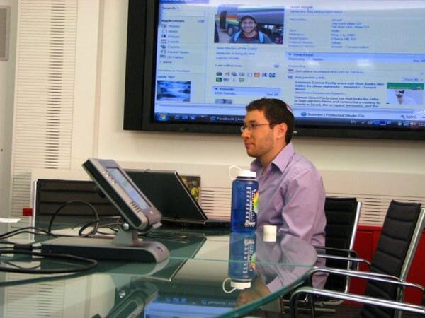 10 interesting things first happened on the Internet Picture 10