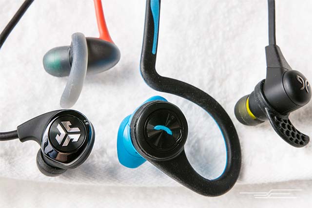 10 models of sports headphones worth buying 2019 Picture 1