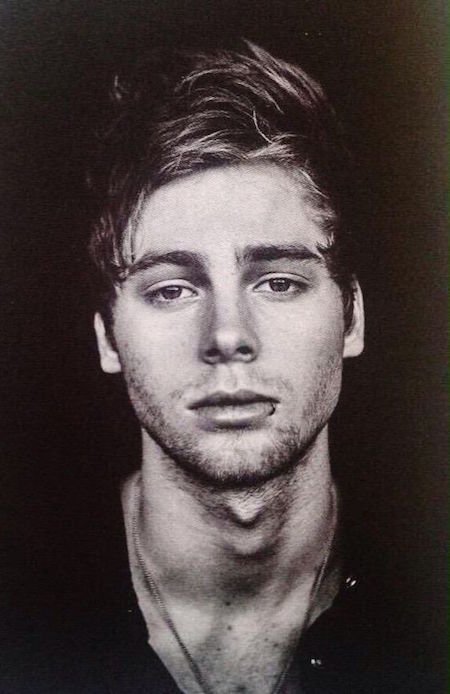 10 reasons to make you uncomfortable in the eyes of others Picture 8