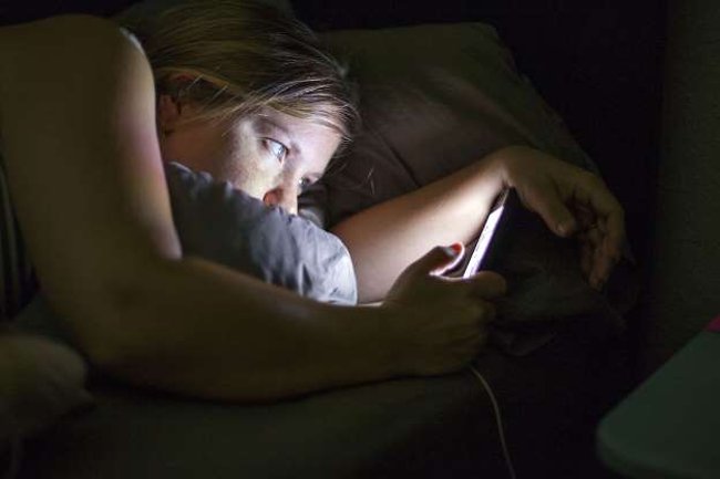 10 reasons why smartphones negatively affect your health Picture 7