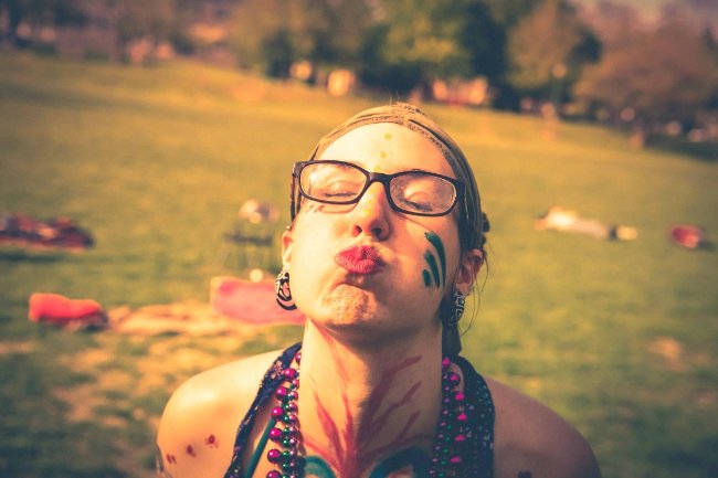 10 things to know when there is love in the age of 2x Picture 5