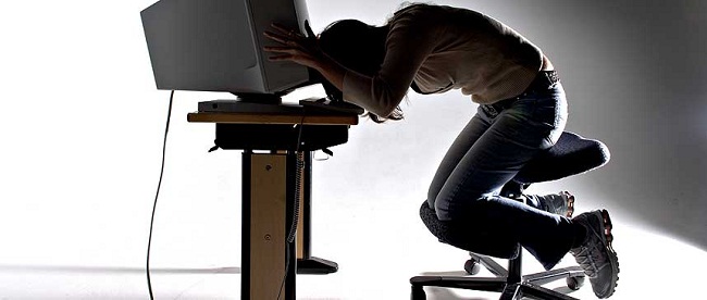 10 very bad habits that put you at risk of being fired Picture 2