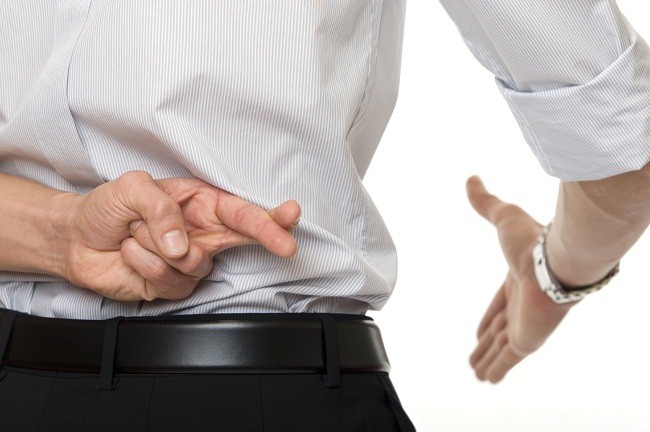 10 very bad habits that put you at risk of being fired Picture 3