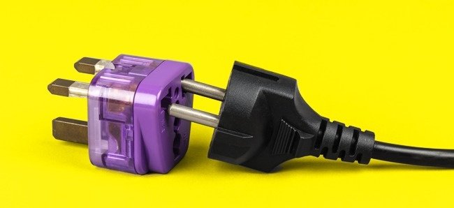 12 essential items you should bring when traveling Picture 5