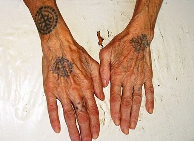 12 scary fashion trends ever popular in history Picture 12