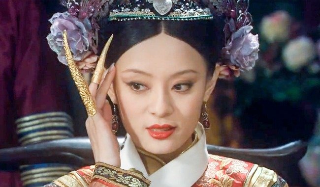 12 scary fashion trends ever popular in history Picture 8