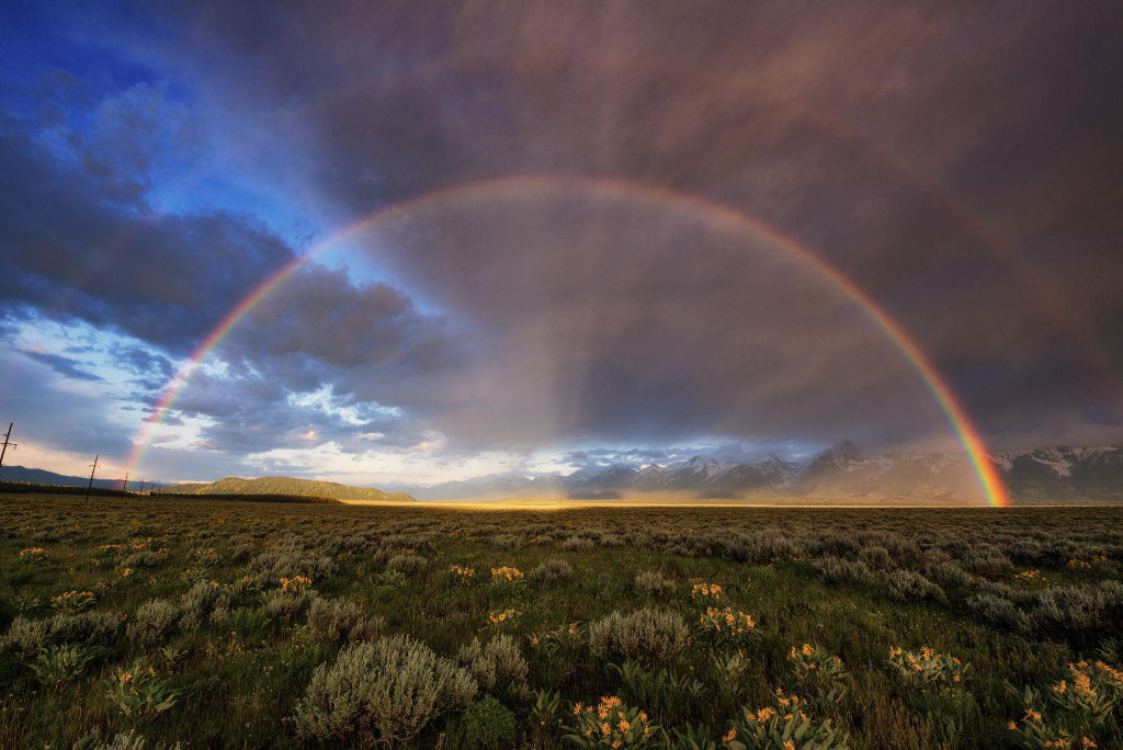 15 beautiful rainbow moments appear throughout the Earth Picture 5