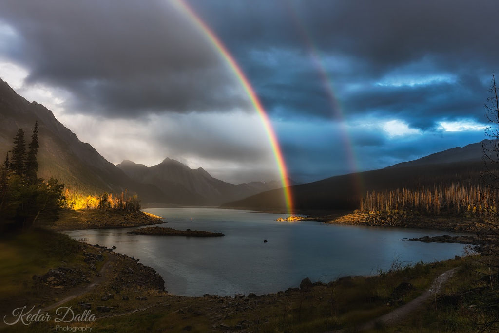 15 beautiful rainbow moments appear throughout the Earth Picture 7