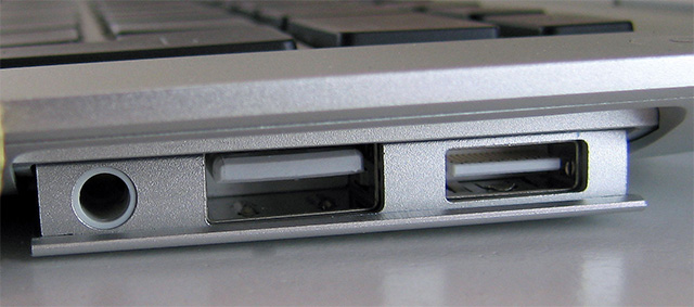16 connection ports are commonly found on computers and their functions Picture 12