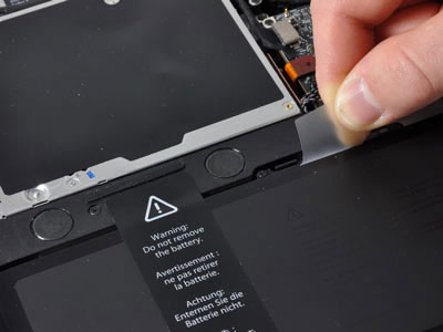 17-inch MacBook Pro surgery Picture 10