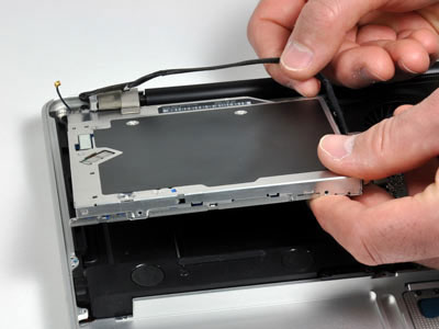 17-inch MacBook Pro surgery Picture 15
