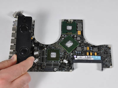 17-inch MacBook Pro surgery Picture 19