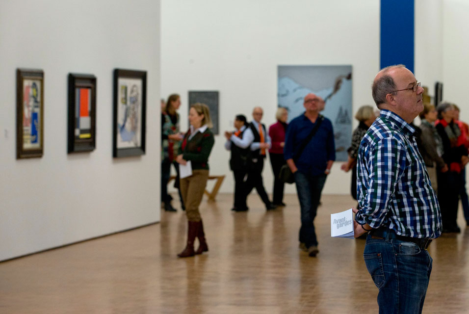 19 interesting things to help you 'kill' time when you're alone Picture 4