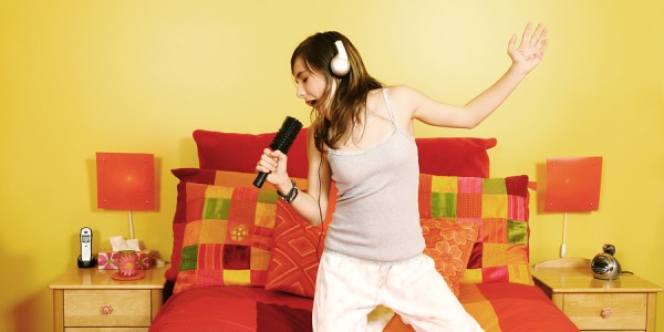 19 interesting things to help you 'kill' time when you're alone Picture 9