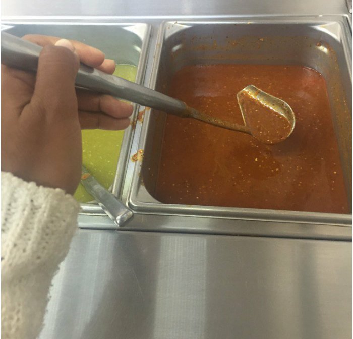 20+ 'bad crying and laughing' situation in life is only left-handed people understand Picture 26