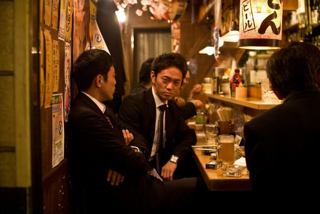 20+ images of the secret behind the lives of Japanese businessmen Picture 6