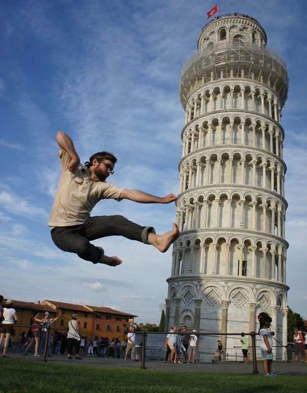 20+ types of imagery taking virtual life with the leaning tower of Pisa Picture 11