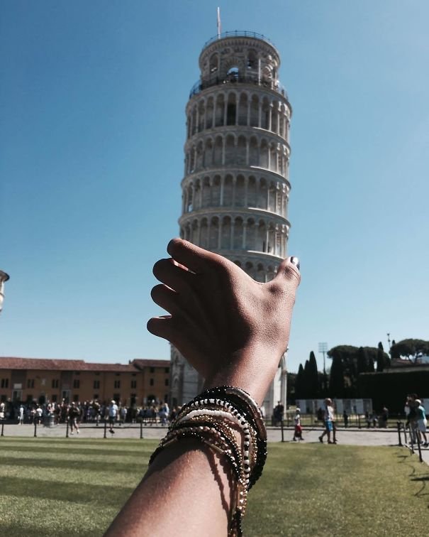 20+ types of imagery taking virtual life with the leaning tower of Pisa Picture 19