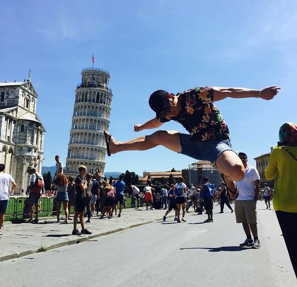 20+ types of imagery taking virtual life with the leaning tower of Pisa Picture 21