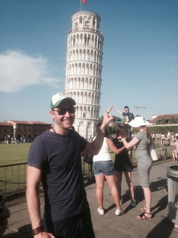 20+ types of imagery taking virtual life with the leaning tower of Pisa Picture 9
