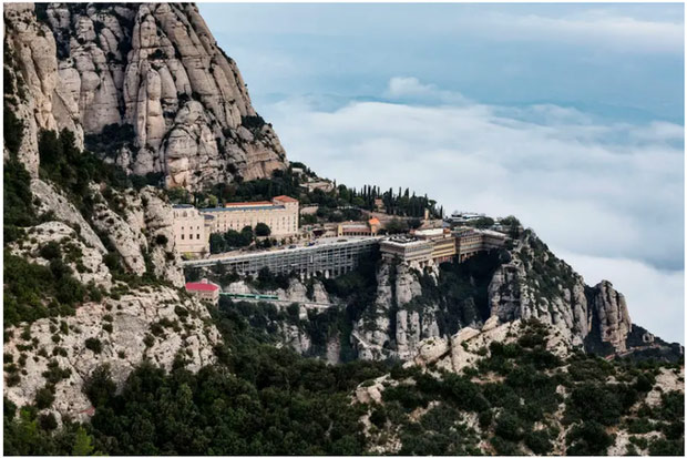 21 breathtaking photos of the world's most isolated buildings Picture 8