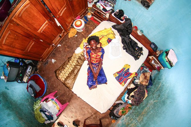 23 interesting images of the bedroom space of people all over the world Picture 23