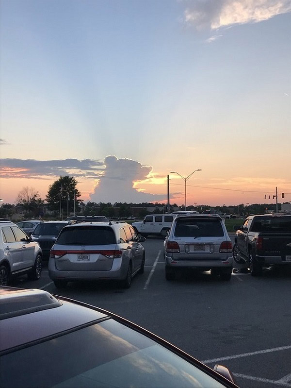 24 photos capture magical moments in the sky, you may not believe your eyes Picture 8