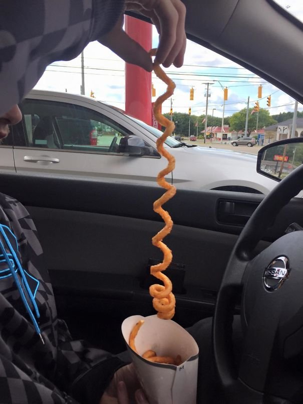 25+ photos show 'eating is like buying lottery tickets' Picture 14