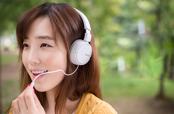 3 models of wired headphones worth buying from Sony in the segment of less than 1 million Picture 2