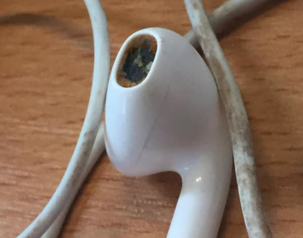 3 reasons why you should never borrow or lend a headset Picture 7