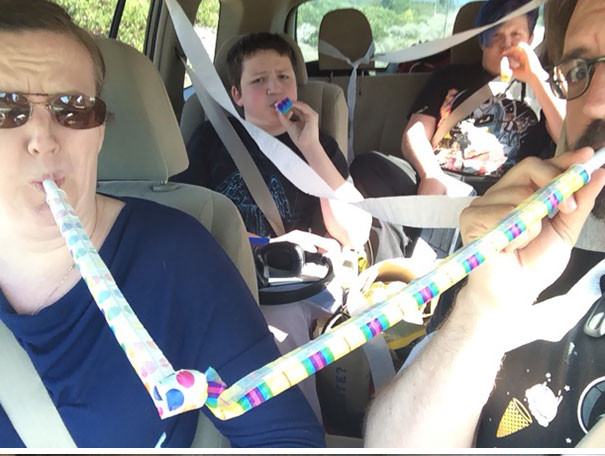 30+ funny shots prove men never bear big Picture 21