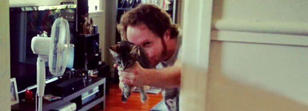 30+ funny shots prove men never bear big Picture 47