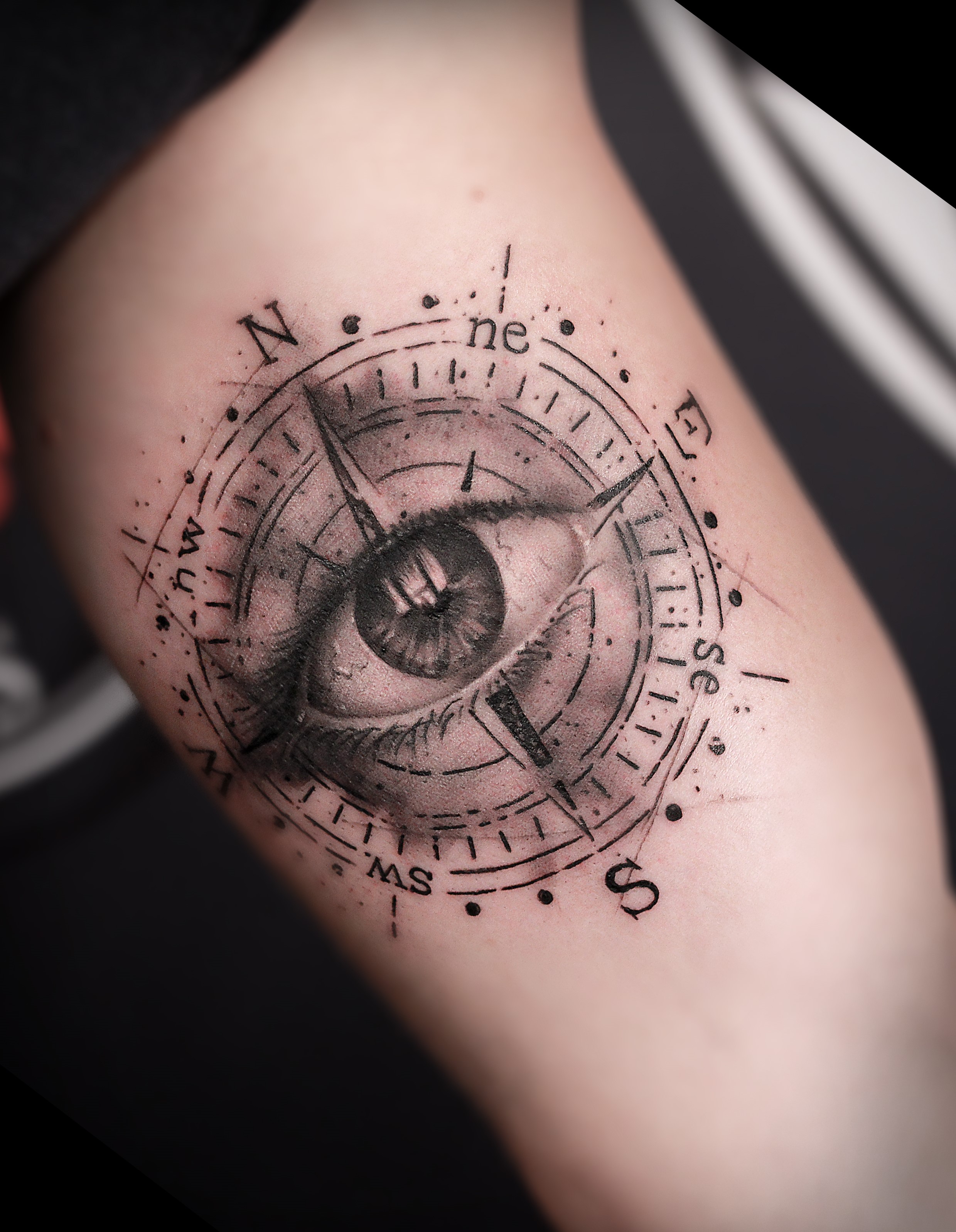 30+ Nice Compass tattoos Picture 23