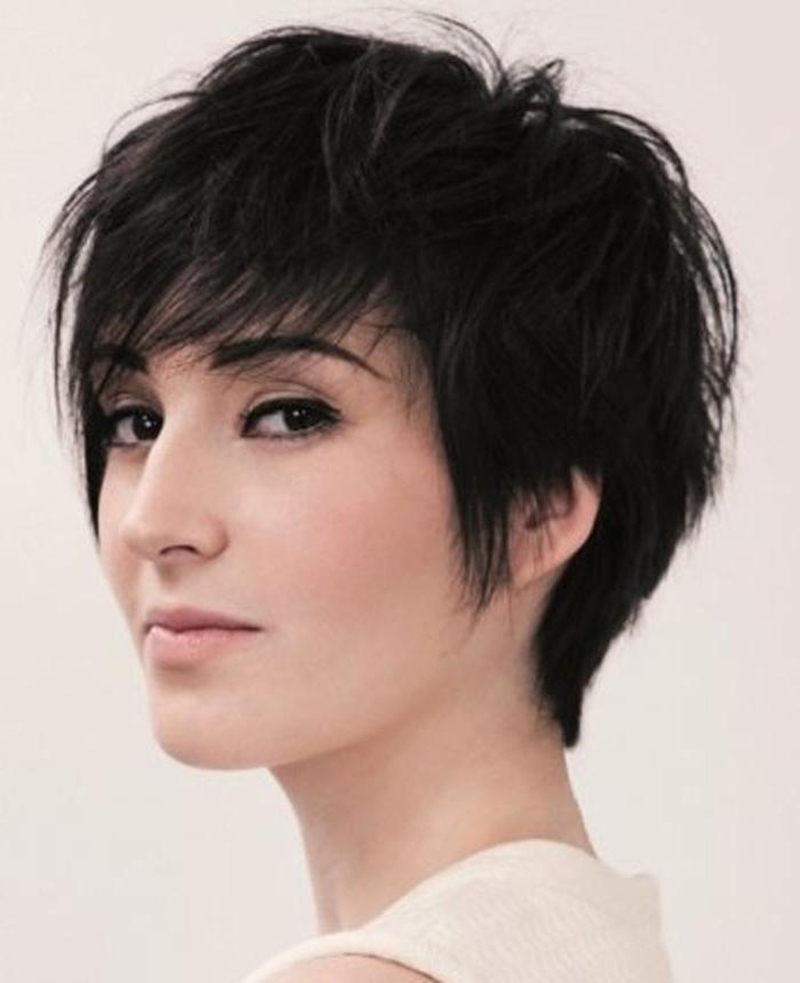 30+ Short hairstyle for a beautiful long face 2020 Picture 18