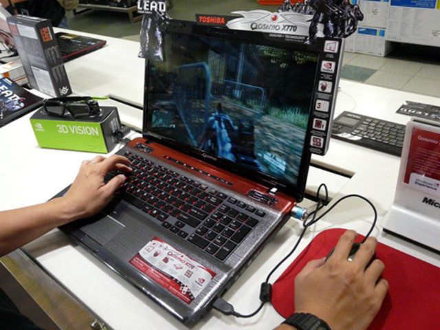 3D laptop for Toshiba gamers back to Vietnam next month Picture 2