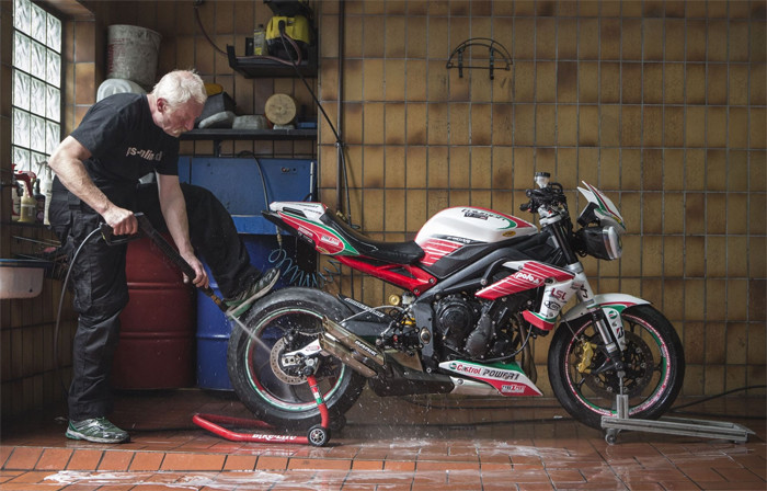 4 notes not to be missed when washing a car at home Picture 4