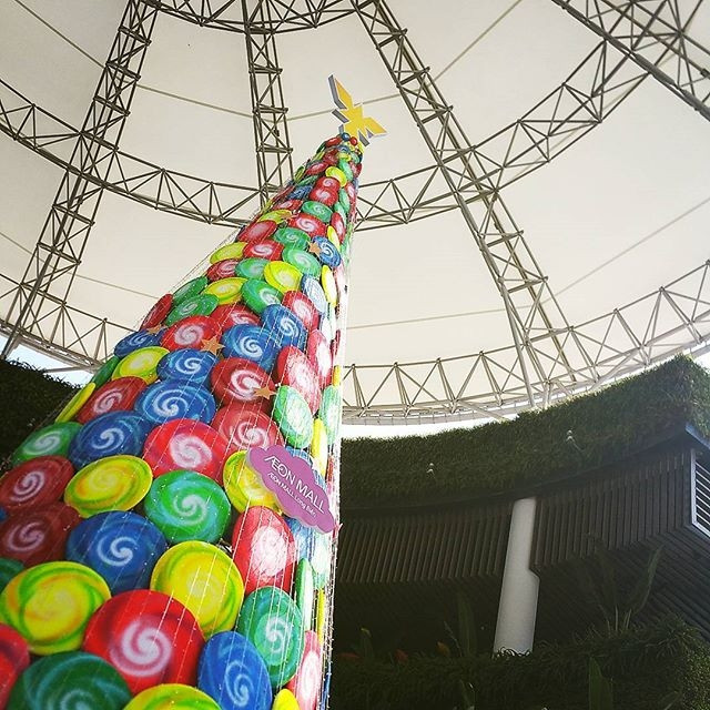 5 places to check and fire the machine with the biggest Christmas tree in Hanoi in 2017 Picture 14