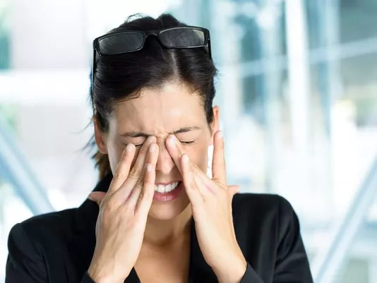5 signs that you have eyestrain due to using the computer too long and how to fix it Picture 3