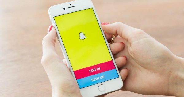 5 simple ways to fix Snapchat error hanging on iPhone Picture 1