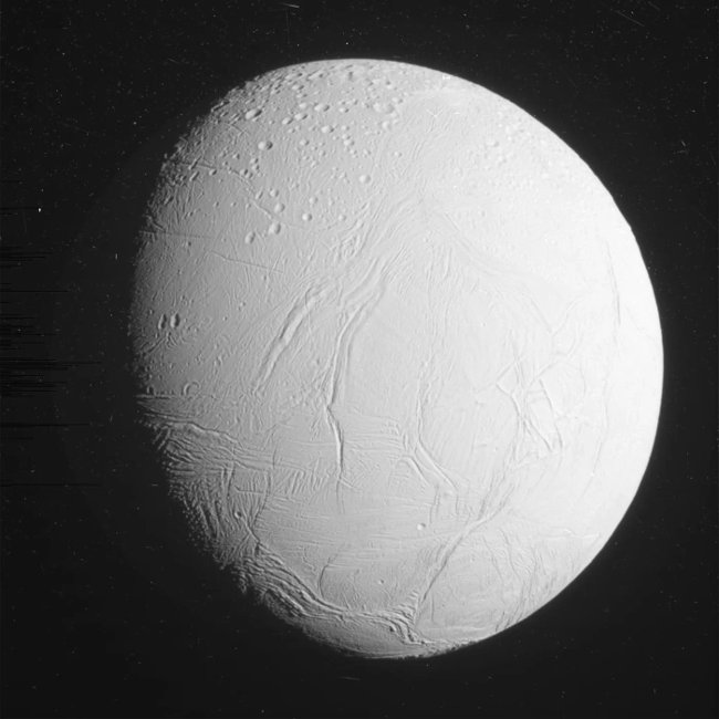 50 images of Saturn's Enceladus moon - where life can exist (Part 1) Picture 12