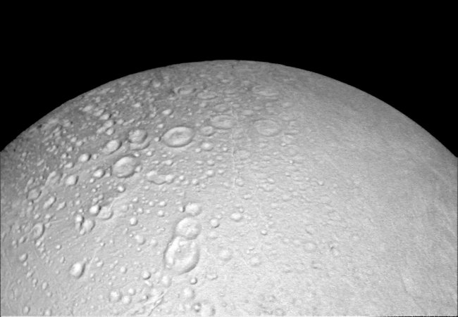 50 images of Saturn's Enceladus moon - where life can exist (Part 1) Picture 13