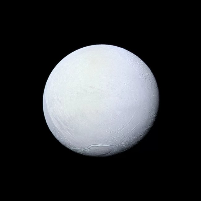 50 images of Saturn's Enceladus moon - where life can exist (Part 1) Picture 17