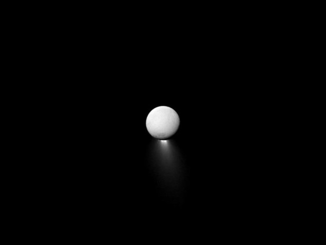 50 images of Saturn's Enceladus moon - where life can exist (Part 1) Picture 19